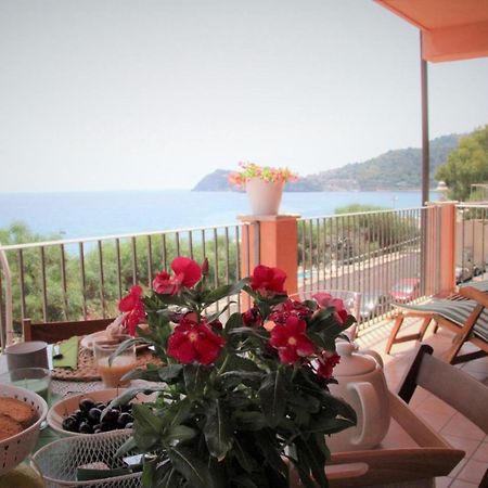 Poseidone Sea Apartment Taormina มาซเซโอ ภายนอก รูปภาพ