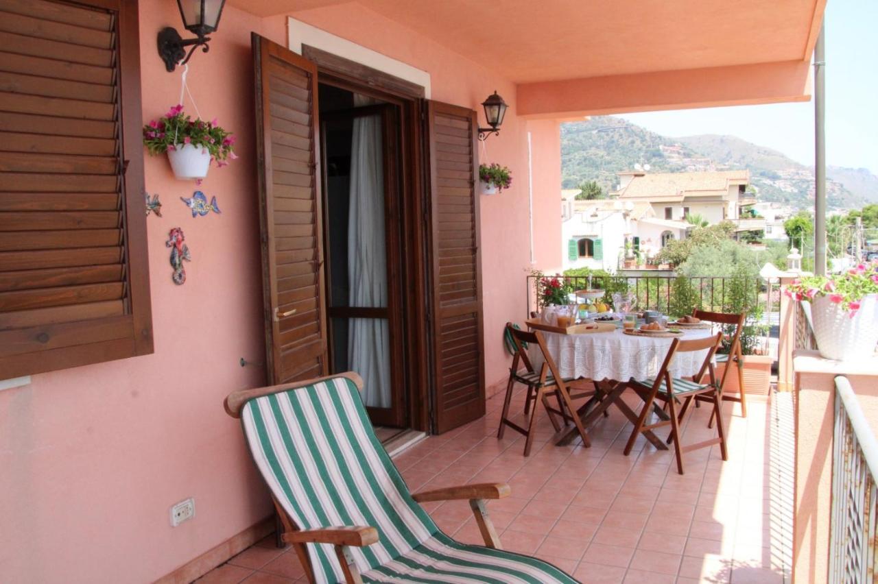 Poseidone Sea Apartment Taormina มาซเซโอ ภายนอก รูปภาพ