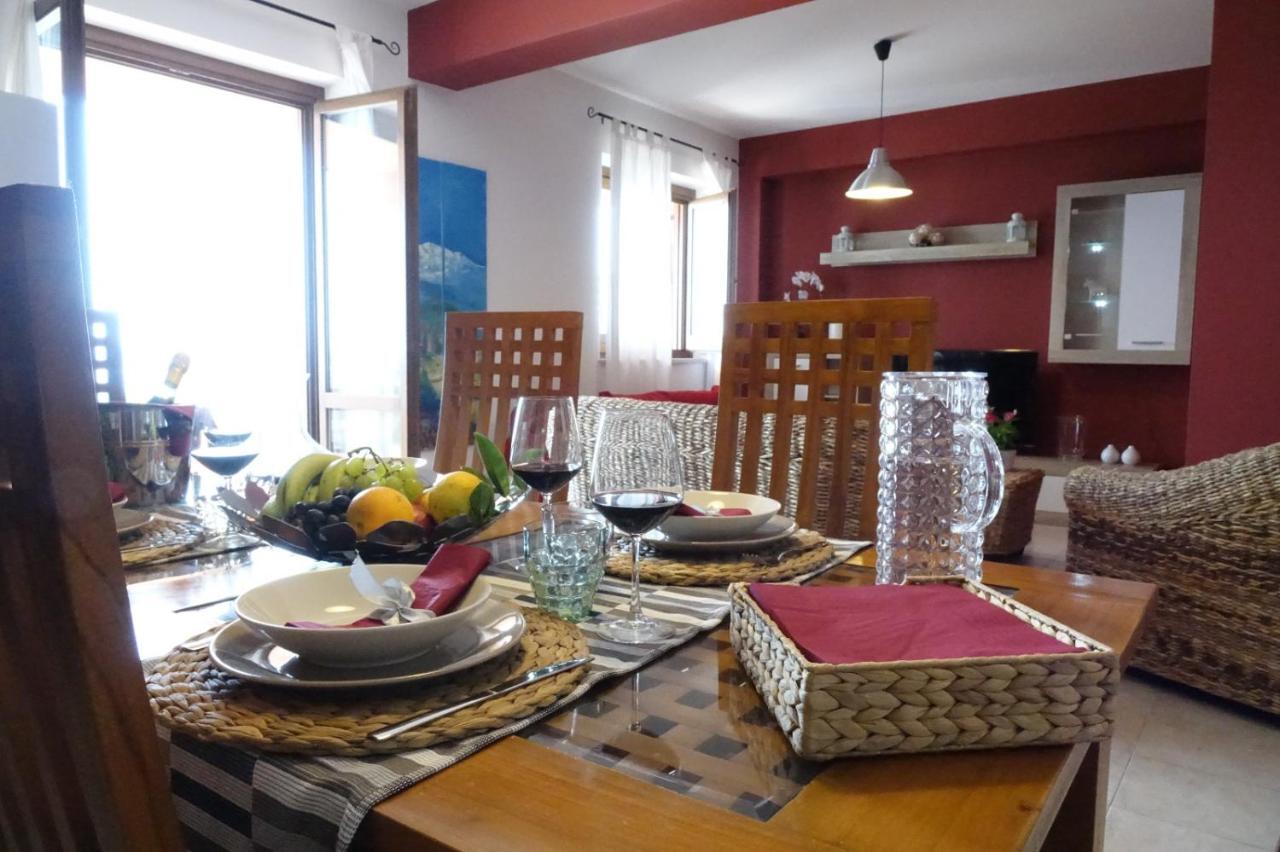 Poseidone Sea Apartment Taormina มาซเซโอ ภายนอก รูปภาพ