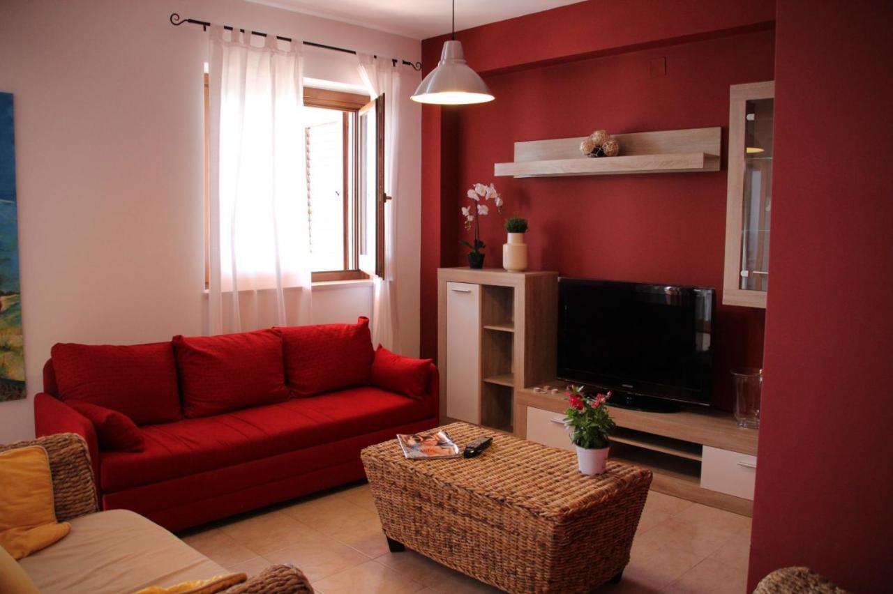 Poseidone Sea Apartment Taormina มาซเซโอ ภายนอก รูปภาพ